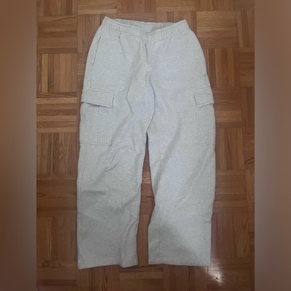aritzia tna mega cargo sweatpants